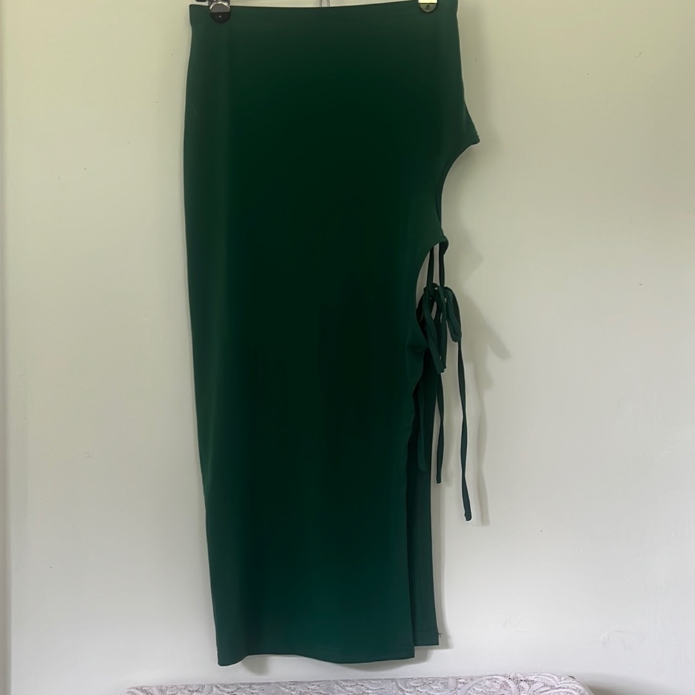 NWOT Sexy Green Shein Maxi Skirt with Side Cut Outs